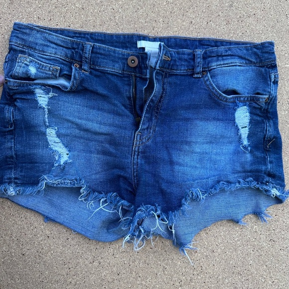 Distressed Blue Denim Women Shorts H&M Size 10 - Picture 1 of 6
